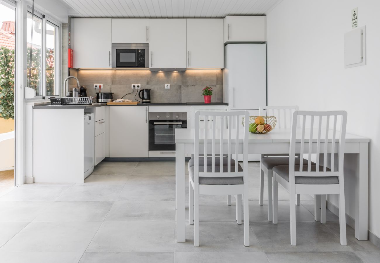 Apartment in Estoril - Santa Catarina Terrace